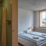 Gstaad Youth אכסניה *