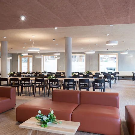 Hostel Gstaad Youth *