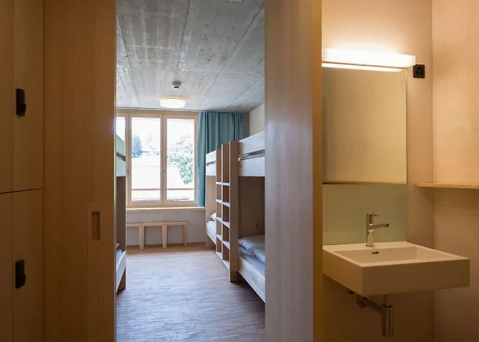 Hostel Gstaad Youth *