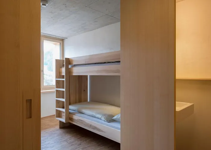 Hostel Gstaad Youth *