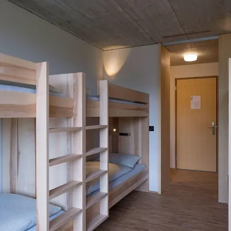 Gstaad Youth Auberge de jeunesse *